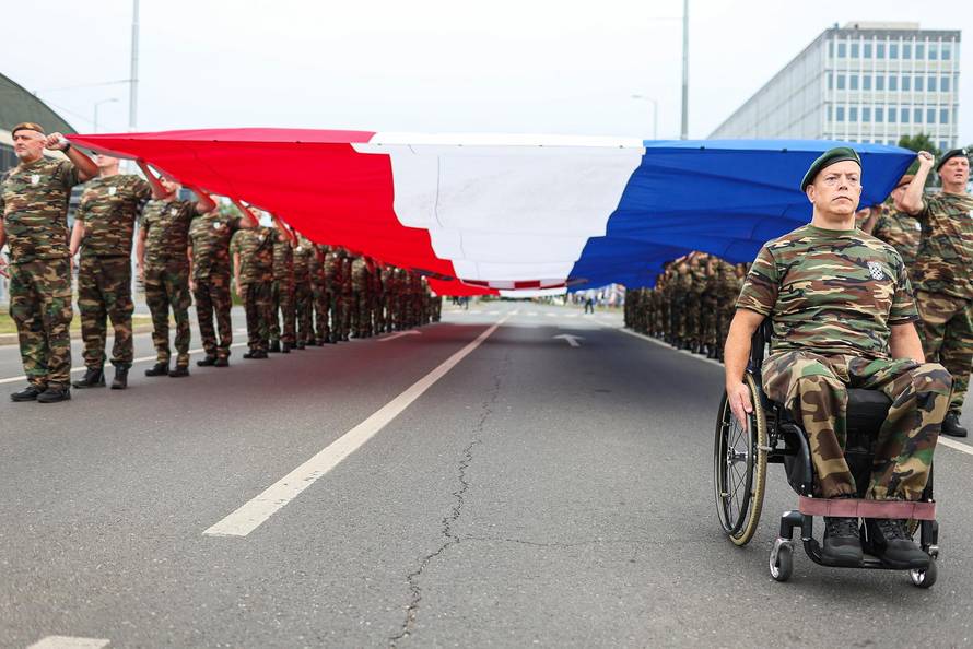 Zagreb: Generalna proba svečanog vojnog mimohoda