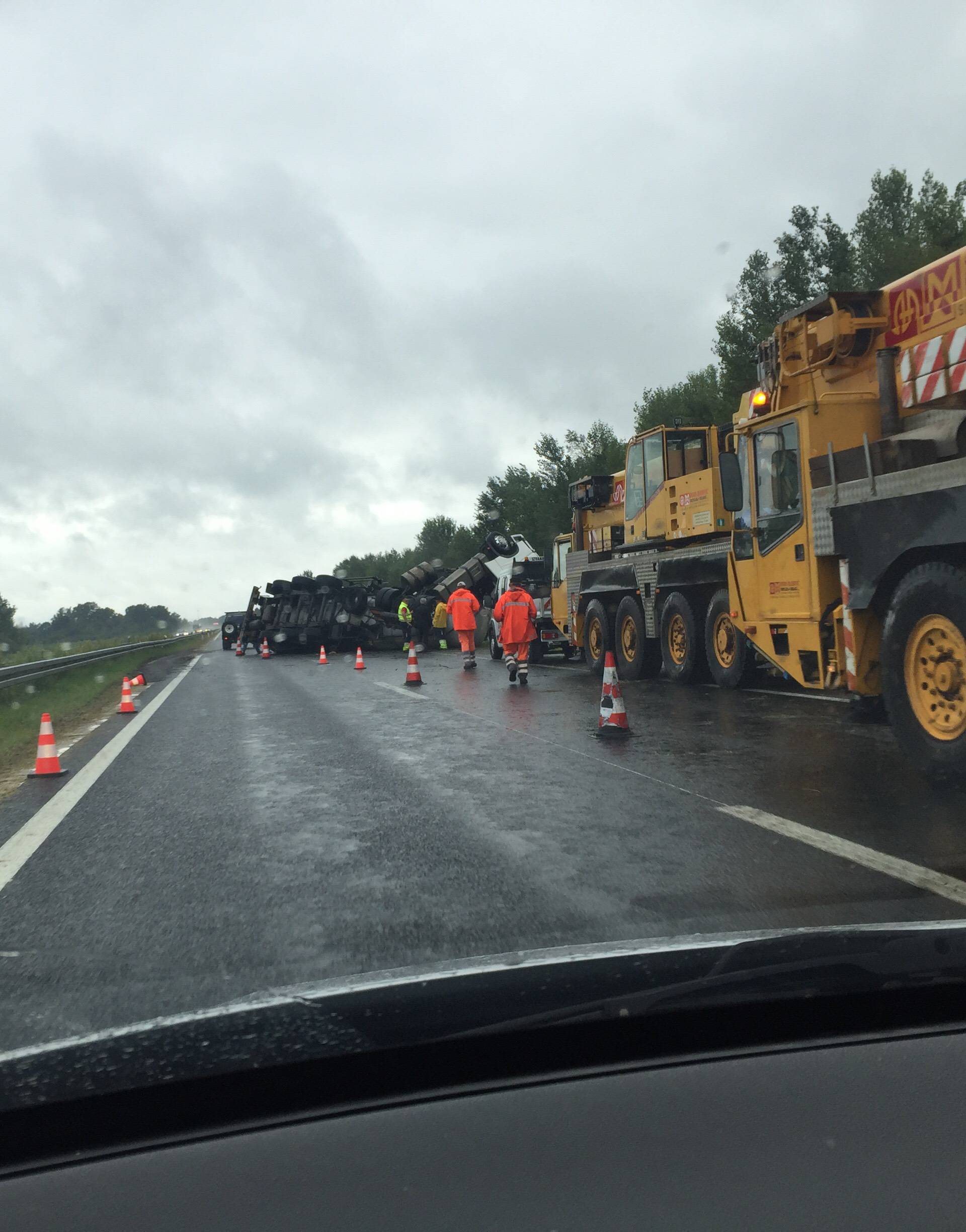 Prevrnula se cisterna kod Babine Grede, nema ozlijeđenih