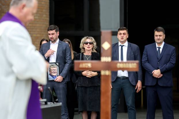 Posljednji ispraćaj Ante Ćorušića na Mirogoju