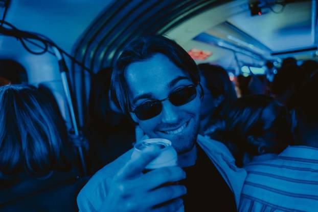 FOTO Ludilo na tračnicama! Ovaj party tramvaj u Zagrebu vozi vas direktno u ekstazu