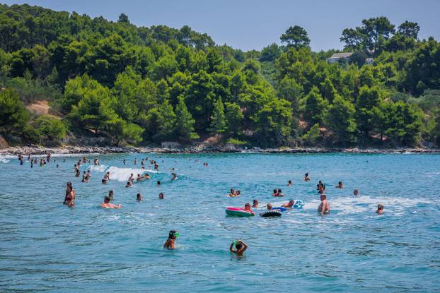Lumbarda: Pjesčana plaža Pržina na južnoj strani Korčule 
