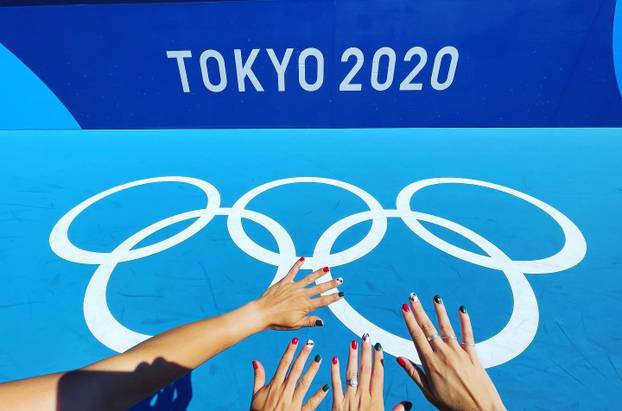 FOTO Tko je tenisačica čija je fotka u toplesu šokirala svijet?