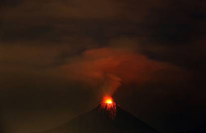 Eruptirao vulkan u Ekvadoru, vlasti evakuiraju stanovnike