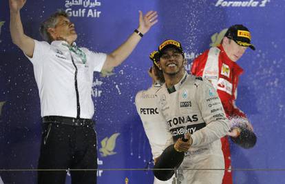 Hamilton slavio, Kimi pretekao Rosberga u predzadnjem krugu