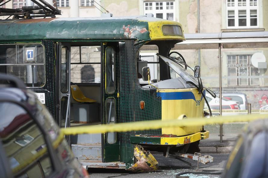 Sarajevo: Tramvaj iskočio iz tračnica u središtu grada