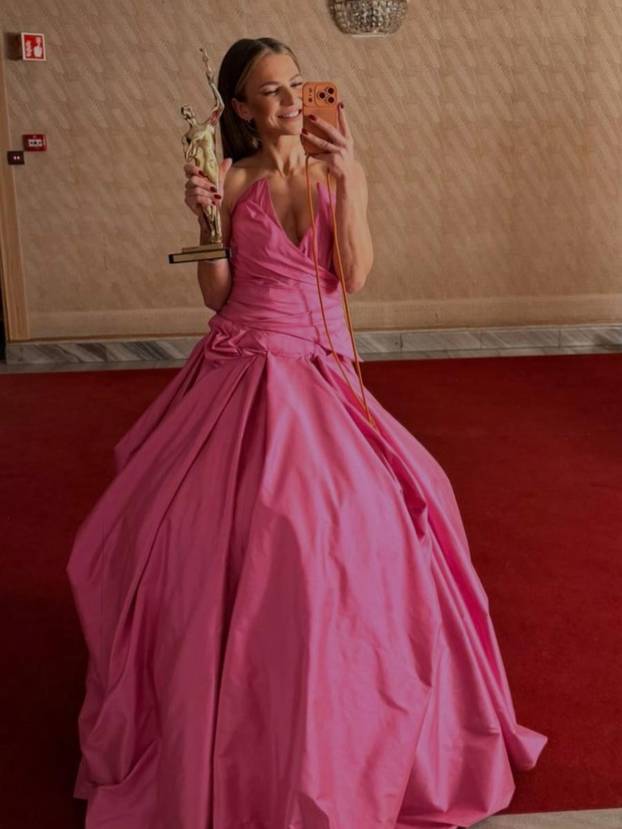 FOTO Zbog nje je u takvoj formi! Lewandowski još uvijek obara rekorde, a Anna je ključ svega...