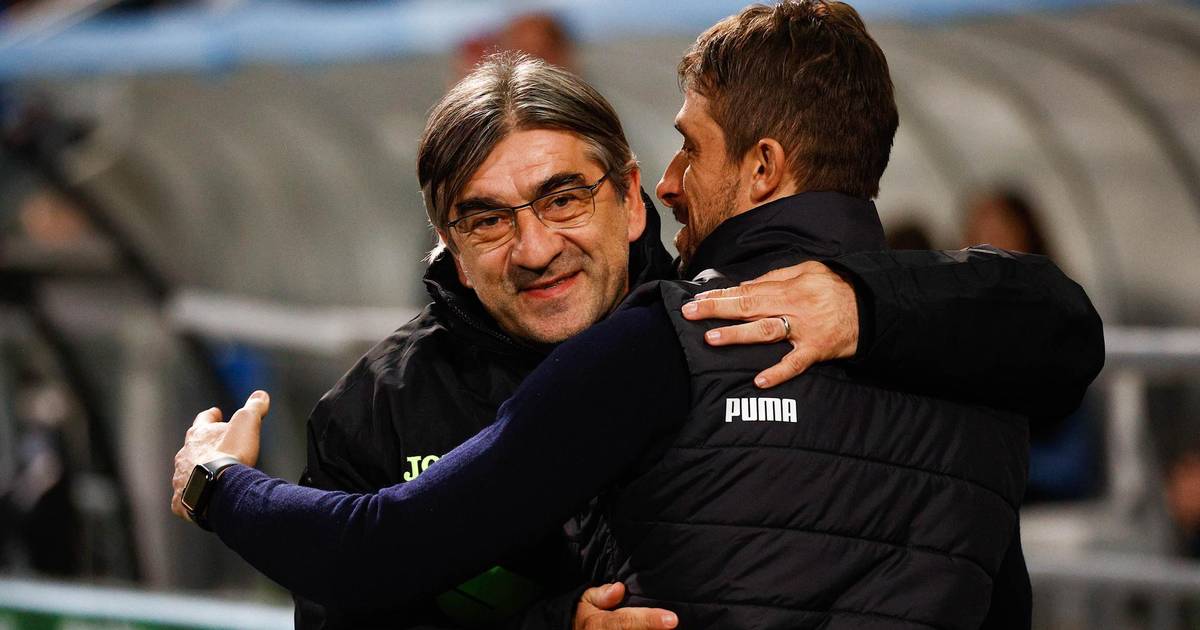 Novinari pitali Jurića da objasni pojam: Ne mogu objasniti, pa ja sam iz Splita, plačem za Hajduk Novinari pitali Jurića da objasni pojam: Ne mogu objasniti, pa ja sam iz Splita, plačem za Hajduk