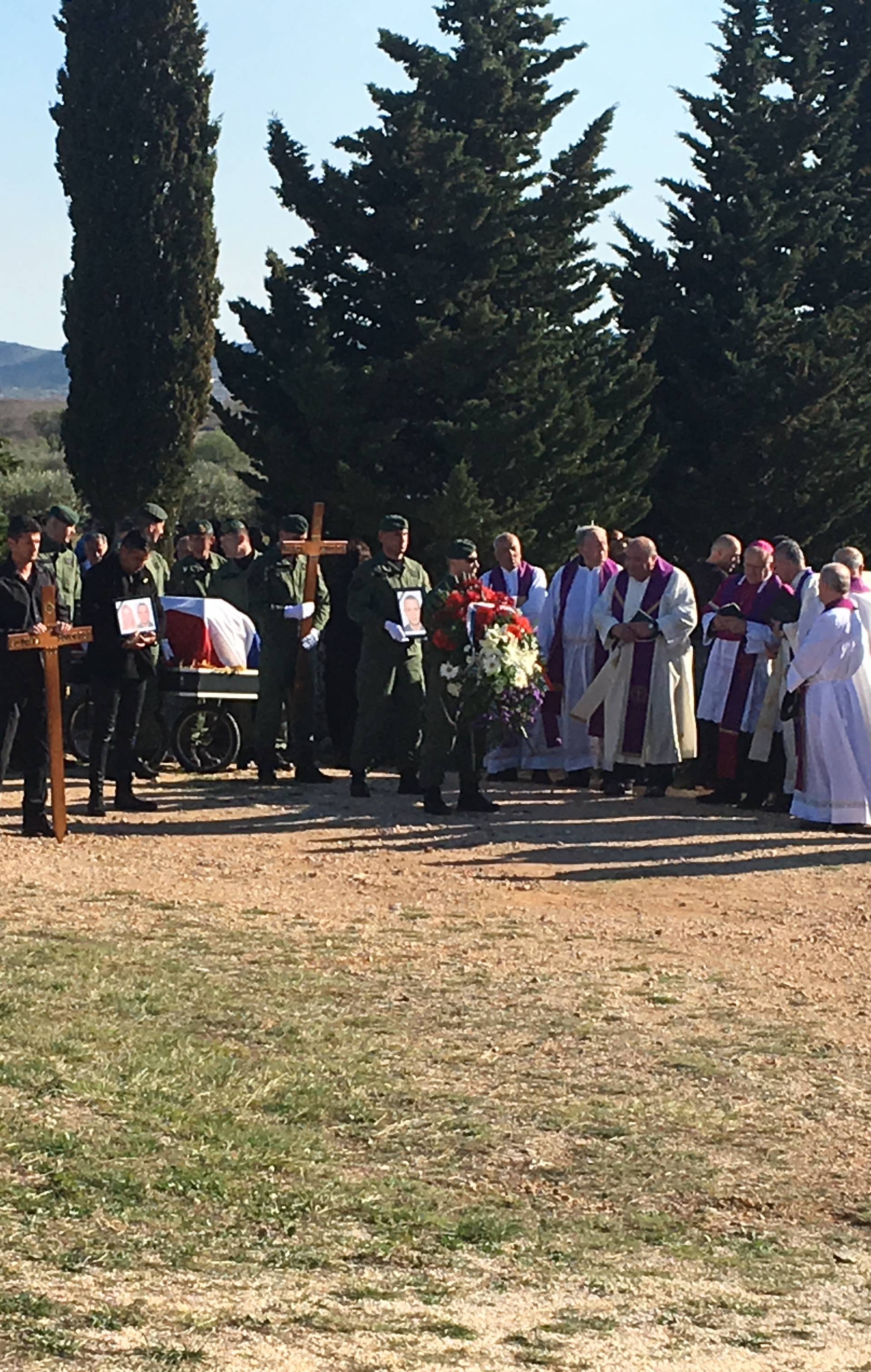 Tuga u Čistoj Velikoj: Pokopani okrutno ubijeni Marin i Silvana