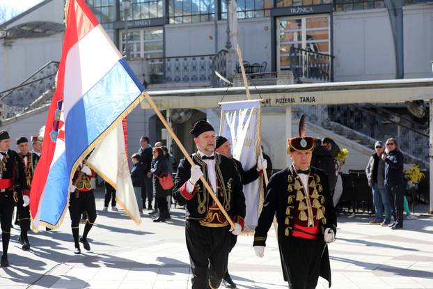 Pula: Mimohod Bokeljske mornarice u Puli