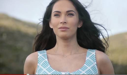 Ovaj bi film svi gledali: Megan Fox u reklami priča s dupinima