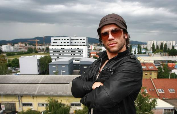 Zagreb: Mario Petrekovi? uredio prostor za stanovanje i uživanje unutar tvornice Katran