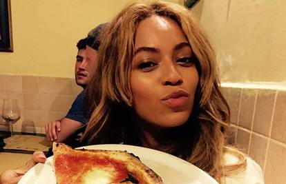 Beyonce pokleknula u Italiji: Uživala je u pizzi i sladoledu