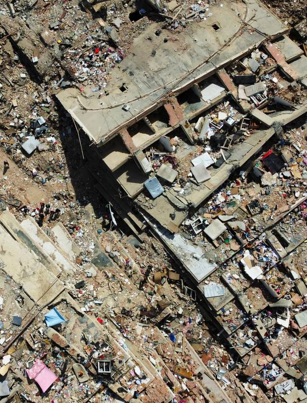 Aftermath of earthquakes in La Guaira
