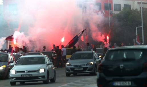 Splitske ulice &cacute;e gorjeti. Torcida organizira karusel prije derbija