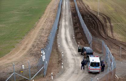Ima i elektrošokove: Mađarska pojačava svoju graničnu ogradu
