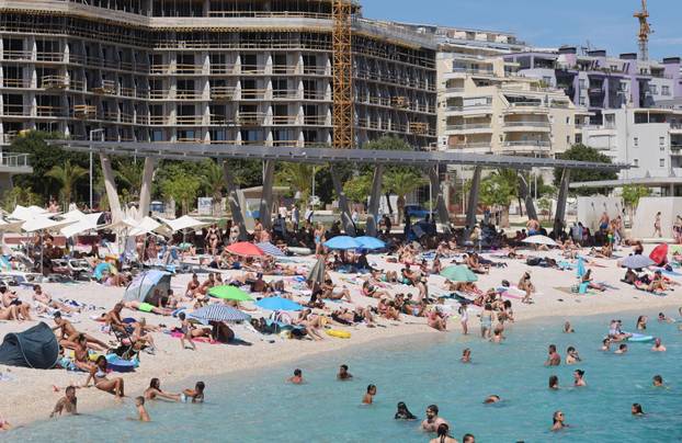 Splićani i turisti osvježenje potražili na Žnjanu