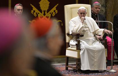 Papa naljutio svećenike: Srce vam je kameno i želite moć