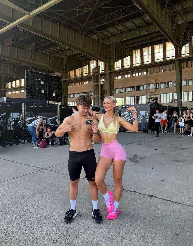 FOTO Fitness trenerica: Zbog odjeće su mi zabranili ulaz u avion, rekli su mi da sam gola
