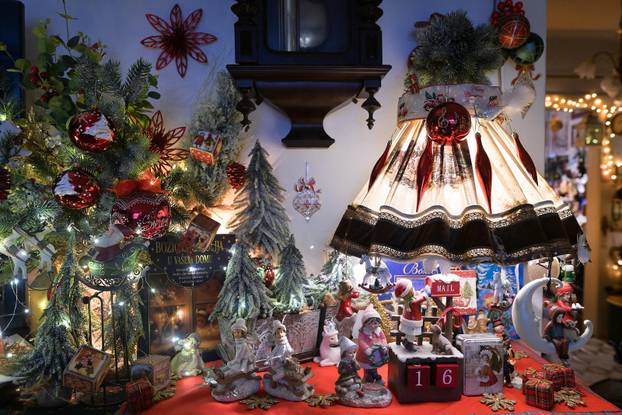 24SATA Zagreb: Stan ukrašen blagdanskim dekoracijama