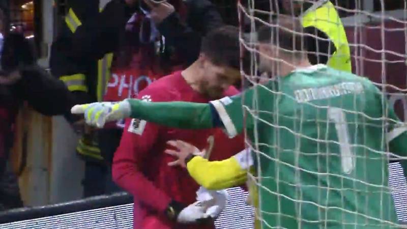 VIDEO Donnarumma poludio kada je vidio šalabahter Vasilja, pokušao mu ga rastrgati