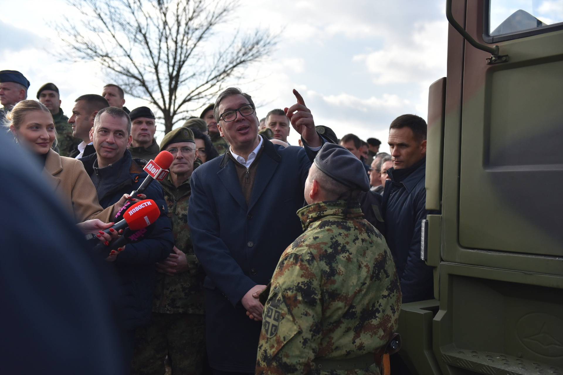 Aleksandar Vučić nazočio je prikazu naoružanja i vojne opreme Vojske Srbije u kompleksu Niške tvrđave