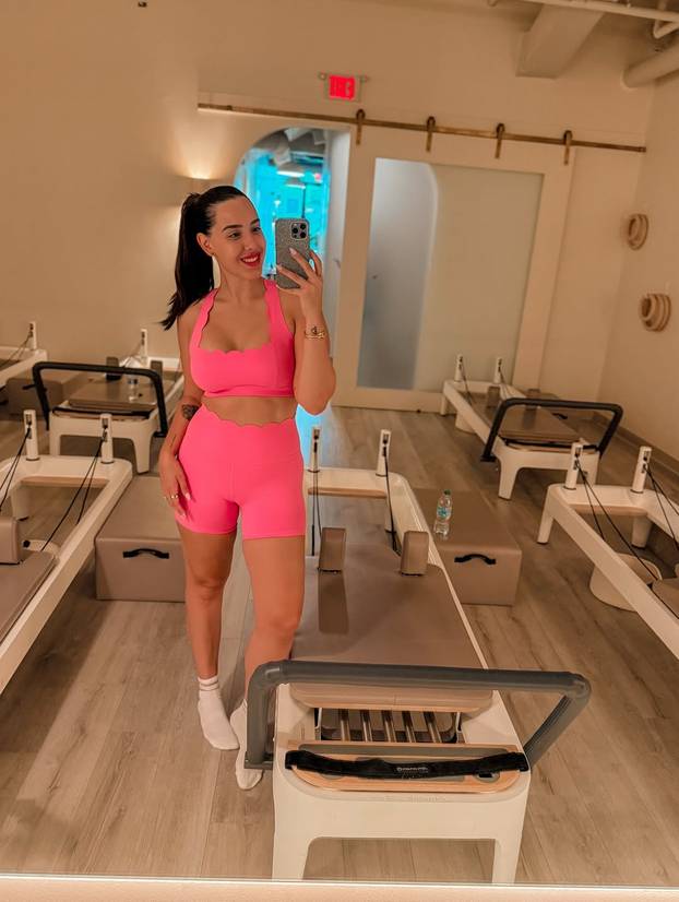 FOTO Od 'Tigrice' do odvjetnice. Ovo su paragvajske i francuske WAGS-ice: Koje su zanosnije?