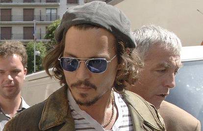 Johnny Depp: 'Ubijao' sam se alkoholom, a ne drogom