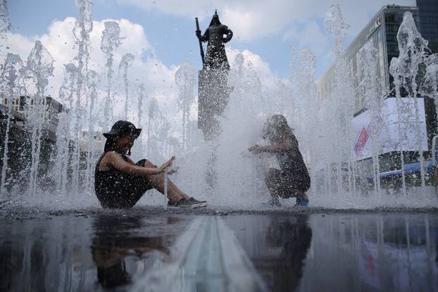 FILE PHOTO: Record heatwave spreads across Korean peninsula, prompting emergency response