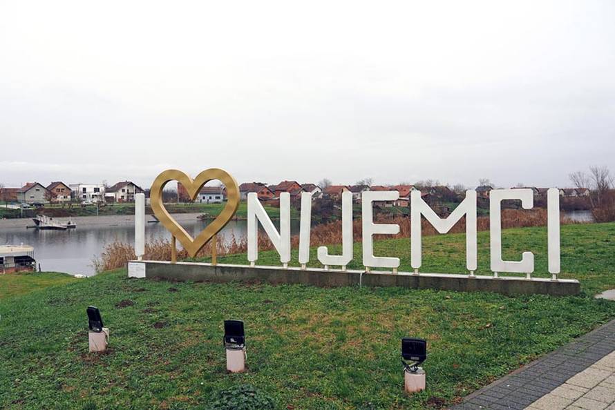 Božić u Srijemu 2025. - Nijemci i Vinkovci pružaju čaroliju blagdana