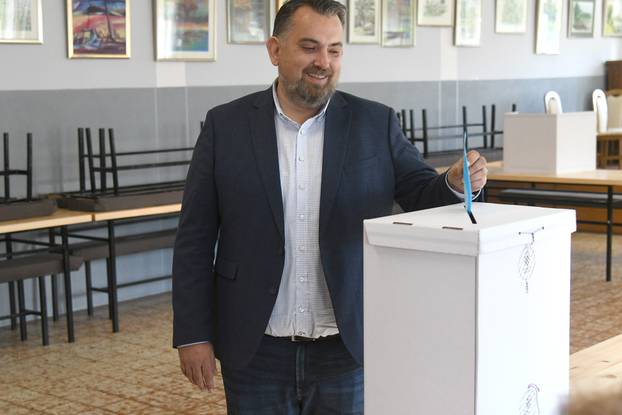 Koprivnica: Kandidat za župana Tomislav Golubić glasovao je u drugom krugu lokalnih izbora