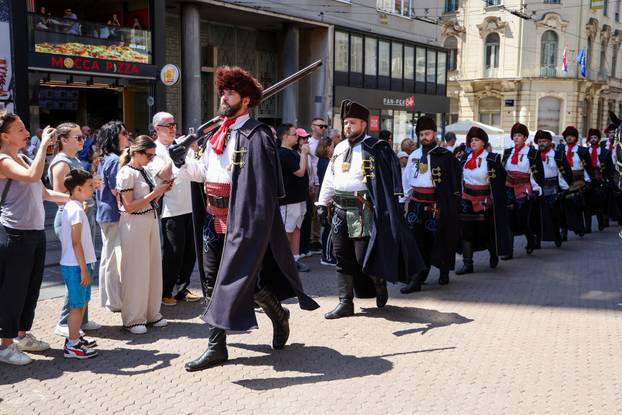 Proslava Dana grada Zagreba uz Kravat pukovniju na glavnom Trgu