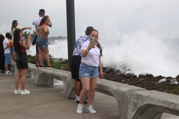 Hurricane Beryl approaches Dominican Republic