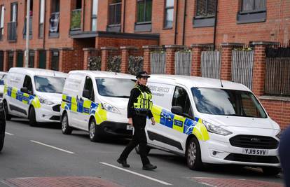 Novi detalji napada u Londonu: Muškarac mačem napao ljude, dječak (13) preminuo u bolnici