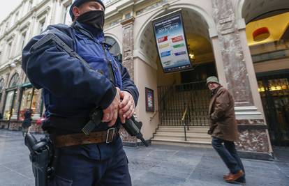Francuska: 1200 pretresa, 165 uhićenih, zaplijenjeno oružje...