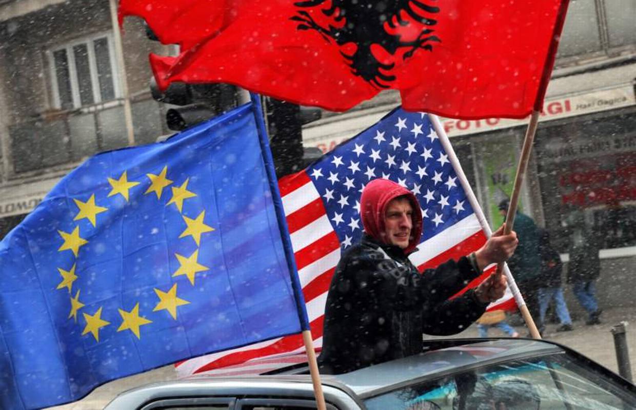 Sveta Stolica zasad neće priznati neovisno Kosovo