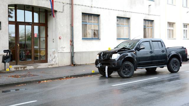 Sisak: Terencem se zabio u policijsku postaju