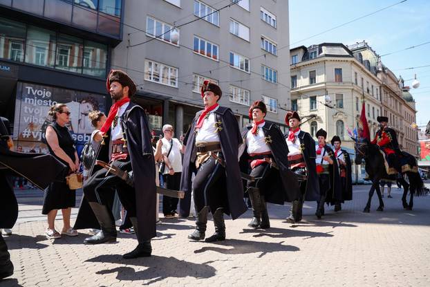 Proslava Dana grada Zagreba uz Kravat pukovniju na glavnom Trgu