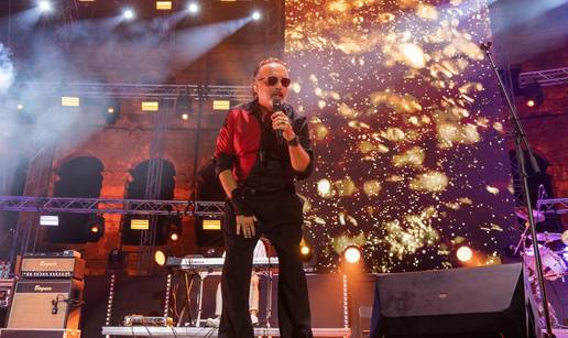 FOTO Tony Cetinski nastupio je u Areni u Puli i oduševio publiku: 'Pjevat ću dok to budete tražili!'