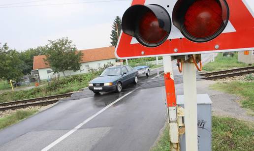 Starac na kojeg je naletio vlak preminuo je u bolnici