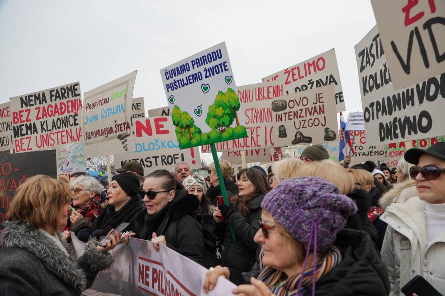 Zagreb: Prosvjed protiv kompleksa industrijskih megafarmi i klaonica peradi u Sisačko-moslavačkoj županiji