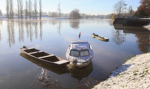 FOTO Zaleđeno jutro: Karlovac se jutros probudio na minus pet