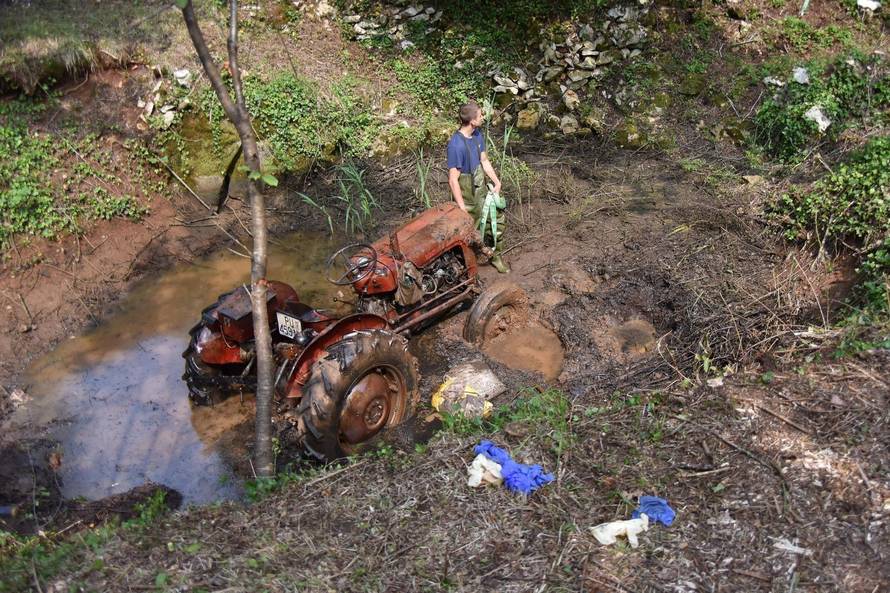 'Trčali su izvući dijete iz jame, ali nažalost, bilo je prekasno...'