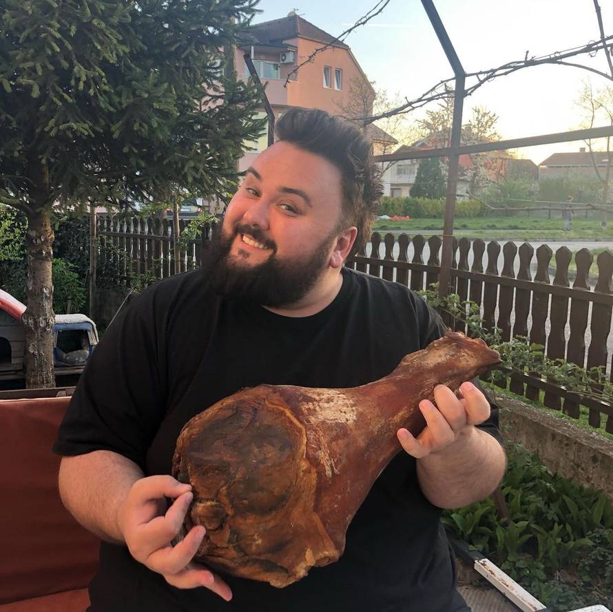 Jacques 'zasvirao' na šunkici za Uskrs: Glazba može početi...