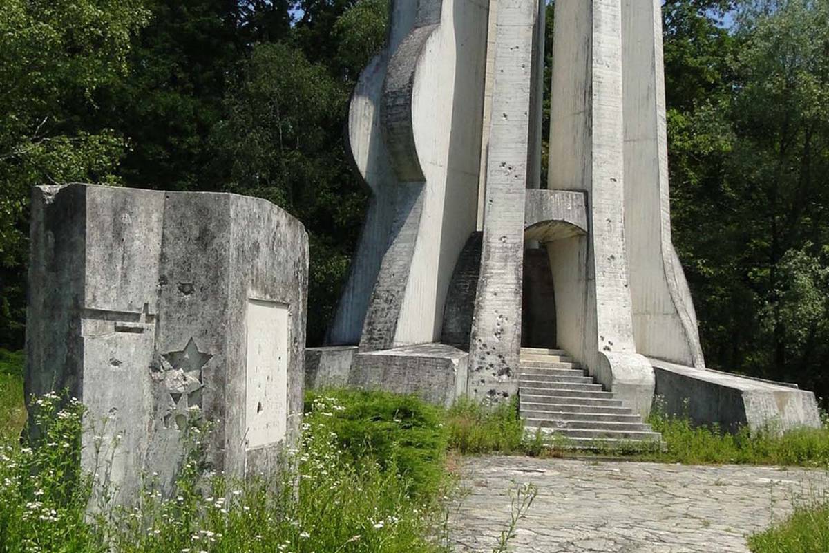 Uoči proslave: Iz Brezovice je nestao  partizanski spomenik