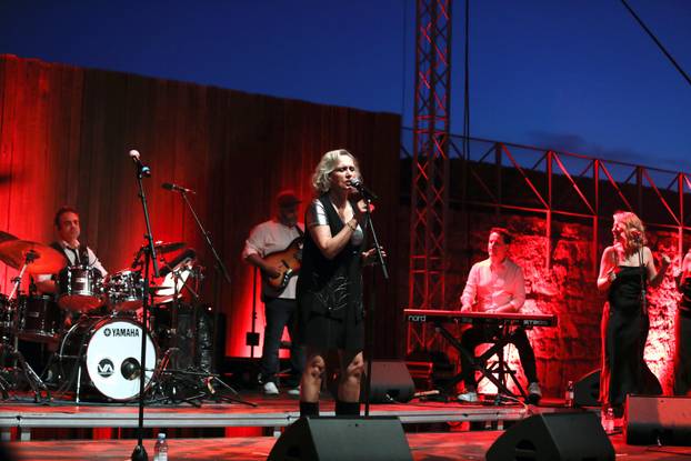 Šibenik: Vanna održala koncert na tvrđavi sv. Mihovila