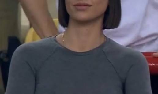 FOTO Nitko nije znao za ovu kosovsku navija&ccaron;icu. Kamerman ju je snimio. Sad je prate tisu&cacute;e