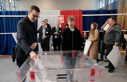 Vladajući poljski desničari doživjeli poraz na izborima: 'Demokracija je pobijedila'