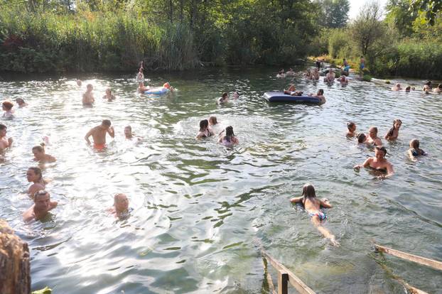 Osvježenje u rijeci Mrežnici