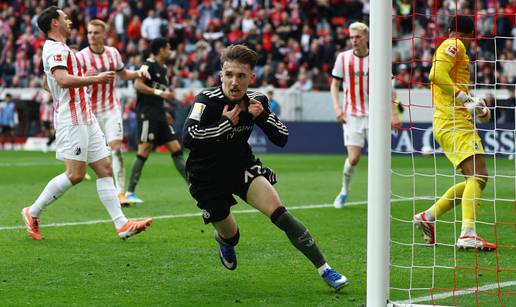 Nevjerojatno! Freiburg je u 81. vodio 2-0, a na kraju izgubio...