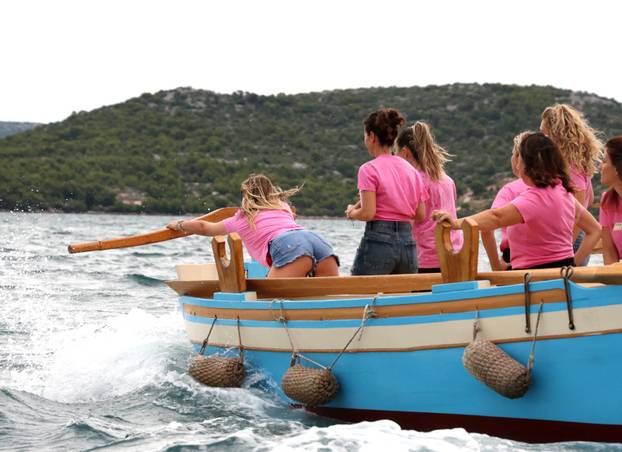 FOTO Ženska regata u Betini oduševila mještane i turiste